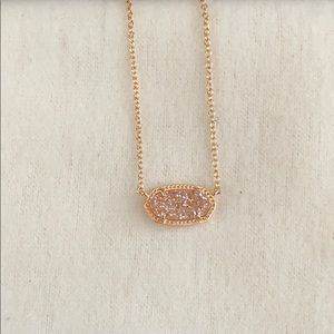 Kendra Scott necklace